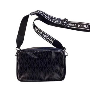 Michael kors crossbody black